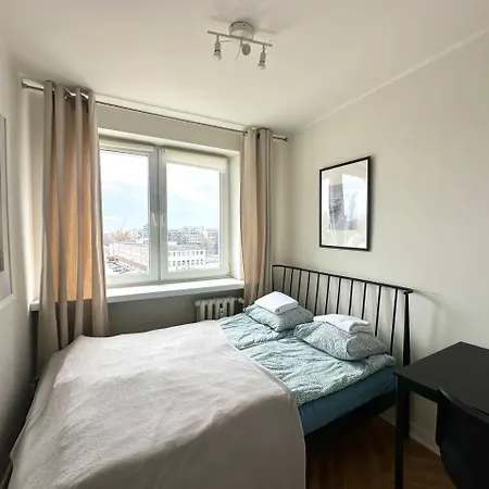 Ohmyhome - Platynowa Apartament