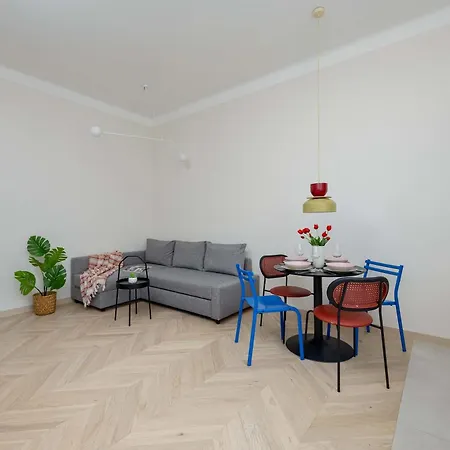 Apartament Bright Rakowiecka Near Pole Mokotowskie By Renters