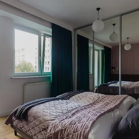 Amazing, Spacious In The Center! Appartamento Varsavia