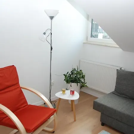 Cozy Penthouse Praga Kamionek Apartment