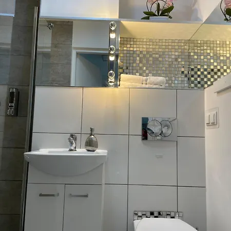 Good Time Center Apartment *