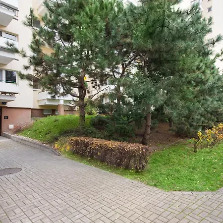 Room, Inflancka 19 Apartament
