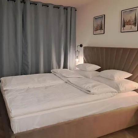Apartamento Falcon Center 4 Metro Swietokrzyska *