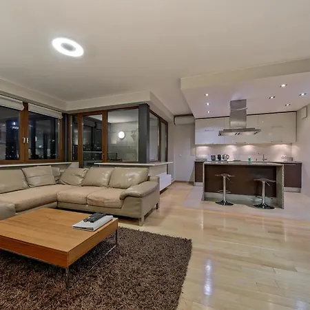 Hotel apartamentowy Inqse Centre Warszawa