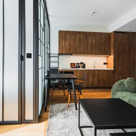J&k Towarowa Towers Apartment