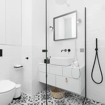 Targowa By Renters Apartment *