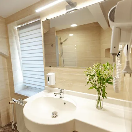 Hotell Victory 4*