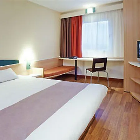 Hotel Ibis Ostrobramska Varšava