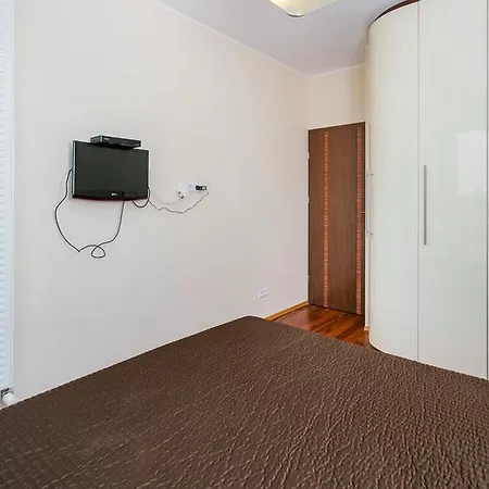 Platinum Towers E Hotel apartamentowy Warszawa