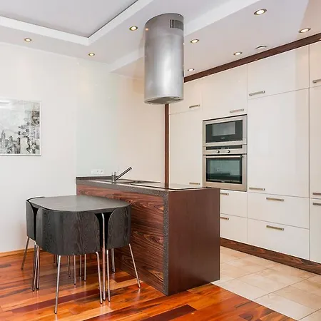 Platinum Towers E Hotel apartamentowy 4*