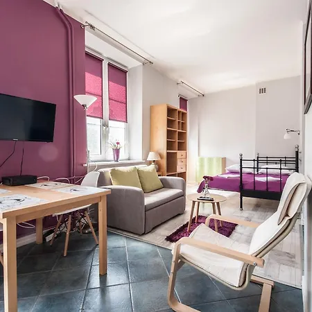 Elegant Promenade Apartment Warsaw