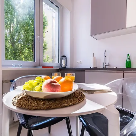 Rent Like - Aleja Wyzwolenia 14a *