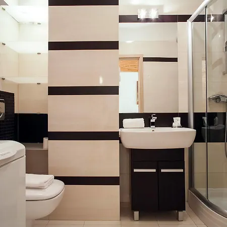 Platinum Towers E 4* Warszawa