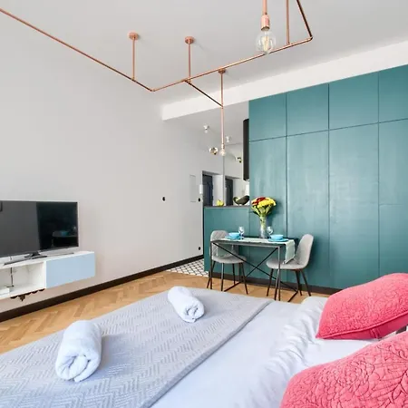 P&o Serviced Old Town Square Apartment Warsaw