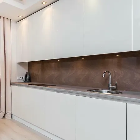Platinum Towers E 4*