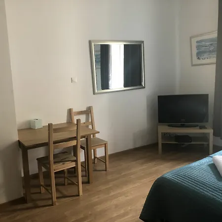 Rais Serviced Апартаменты *