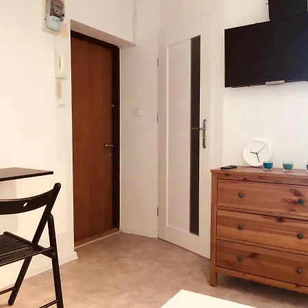 P11 Apartment *