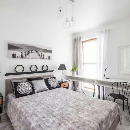 Good Time Business Center Apartment