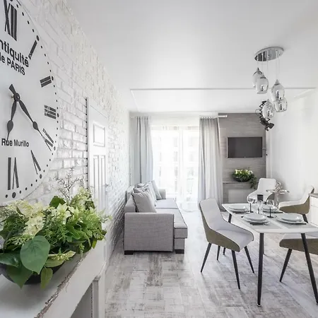 Good Time Business Center Apartment