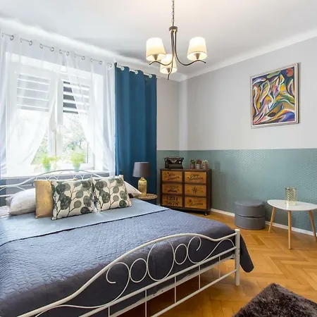 Apartment Clicktheflat Chmielna 7 Warsaw