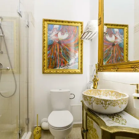 Clicktheflat Palace Of Culture Art Apartment Warschau