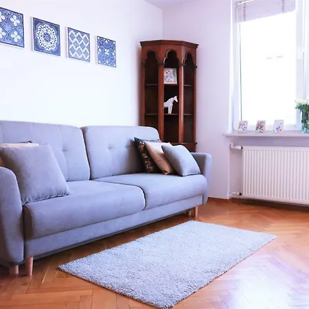 Cozy And Great Location By Cooee Lägenhet