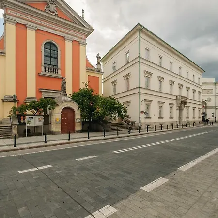 Miodowa Old Town Апартаменты *