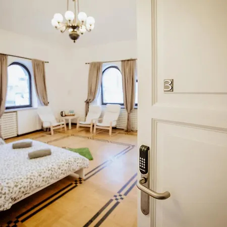 Wood Stara Ochota Privatunterkunft