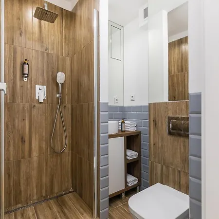 Rent Like - Zlota 65 Ii Warsaw