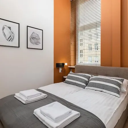 Apartment Boduena 4 - Elegant In Centre By Renters Warsaw