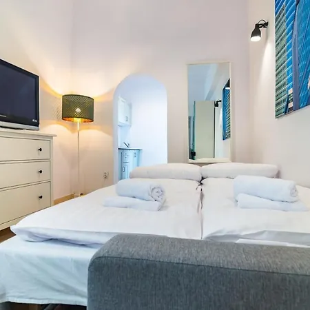 Rent Like Emilii Plater 25 Apartment *