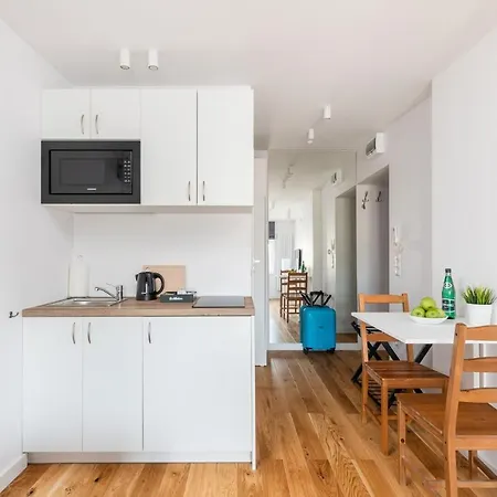 W Rent Like - Wilcza 42 * Warszawa