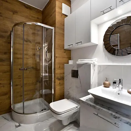 Prymasa Tysiaclecia - P&o Serviced Apartment *