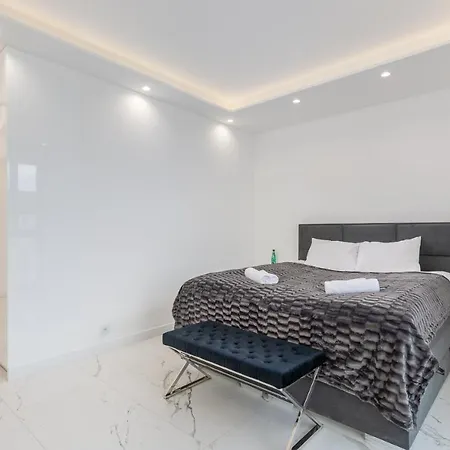 Karolkowa 28a - Luminous With Balcony By Renters Prestige Апартаменты Варшава