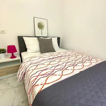 Apartment Center Warsaw - Apartmenty Jana Pawla II *