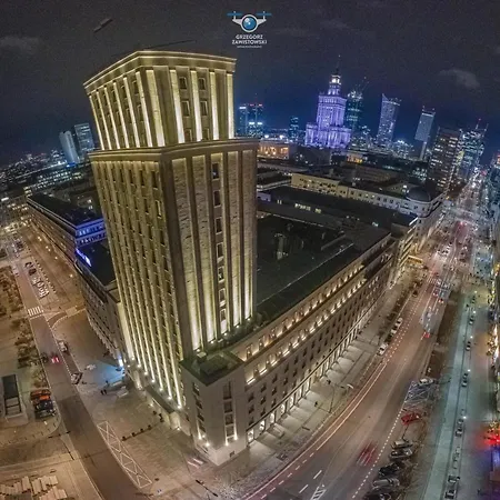 Apartment Red Centrum: Panoramic Views With High-speed Wi-fi And Smart Entertainment *