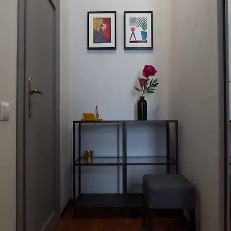 Nowy Swiat 28 Apartment 3*