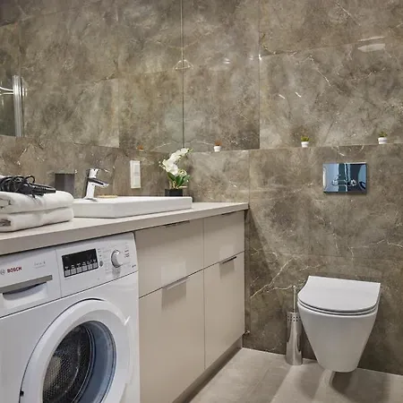 Metro Imielin Apartment Warsaw