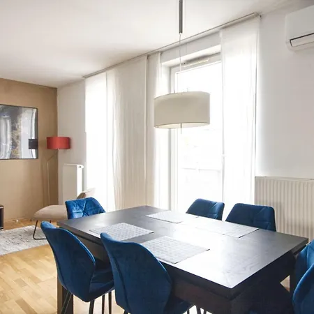 Vive Modern 3-bedroom Flat In Guarded Estate, Parking Apartment Warsaw