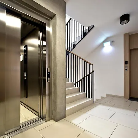 2 Bedrooms Przasnyska P&o Serviced Warszawa
