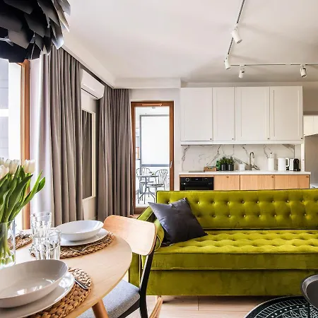 Апартаменты Yoursecondflat Grzybowska Metropoint *