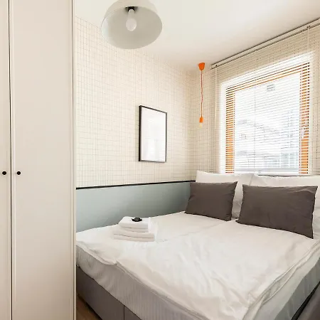 Yoursecondflat Grzybowska Metropoint Апартаменты Варшава