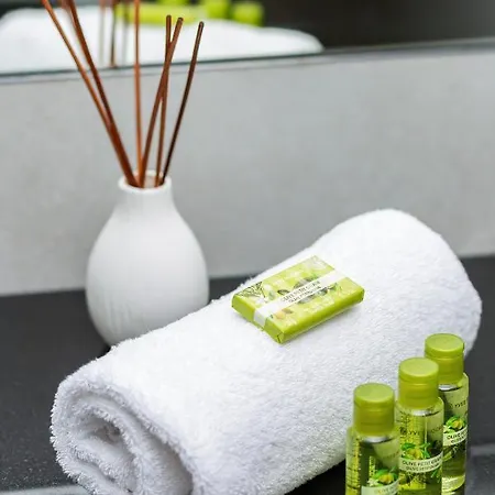Aparthotel Mennica - Center By Renters Prestige