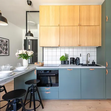 Апартаменты Yoursecondflat Grzybowska Metropoint Варшава