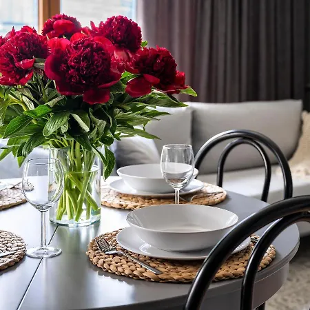 Апартаменты Yoursecondflat Grzybowska Metropoint