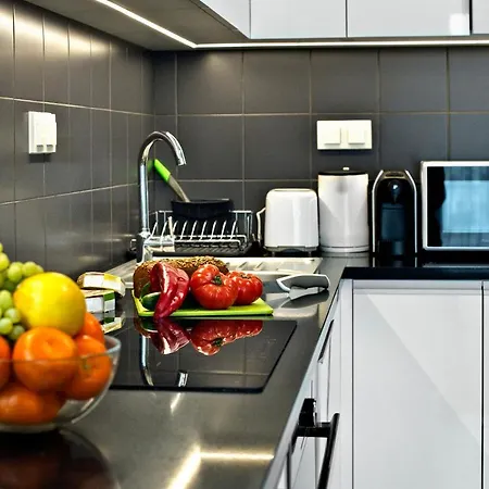 2 Bedrooms Przasnyska P&o Serviced Apartament Warszawa