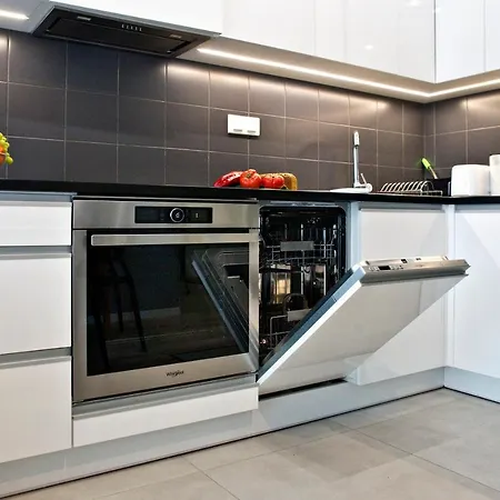 2 Bedrooms Przasnyska P&o Serviced Apartament