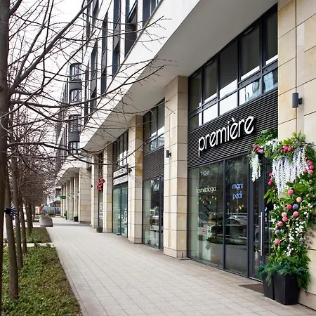 2 Bedrooms Przasnyska P&o Serviced *