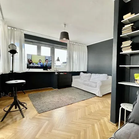 Super Silver 2xmetro Parking Wifi 300 Mb/s Nowy Netflix Hbo Appletv Filharmonia Apartment Warsaw