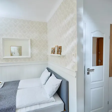 Apartment Place For Pl. Bankowy Warsaw